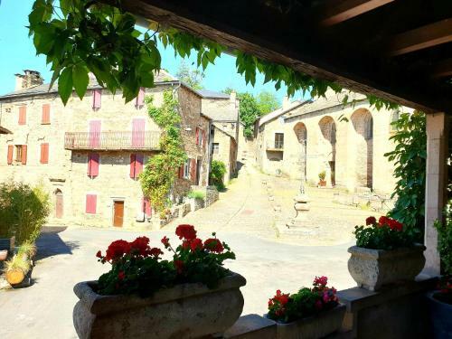 G�te - La Terrasse Fleurie