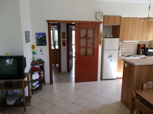 Lefkas House With Garden