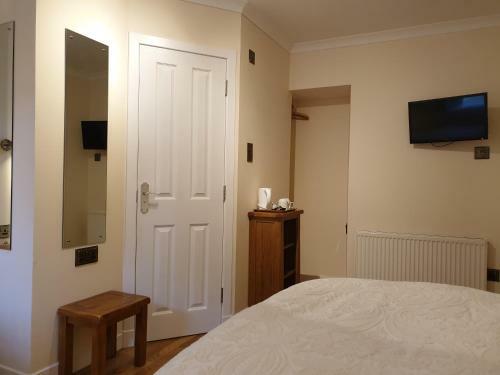 Cliffe House Bed & Breakfast