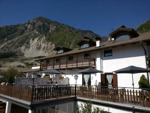 Hotel Garn� Al Laghet
