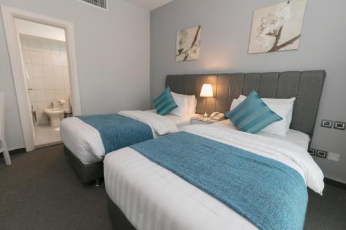 Red Rose Hotel And Suites