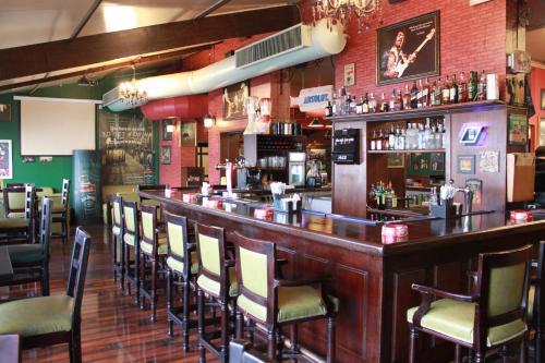 Red Rose Hotel And Suites