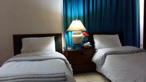 Down Town Yahala Hotel