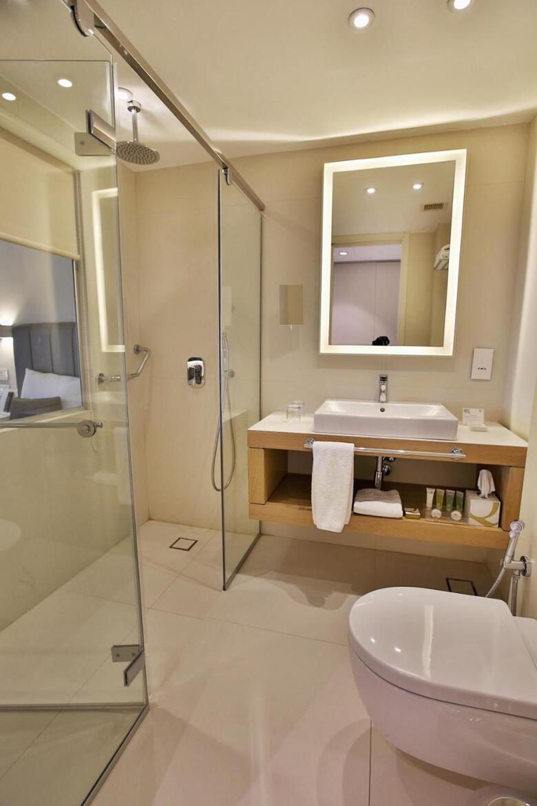 Alqasr Metropole Hotel