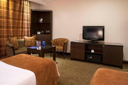 Ayass Hotel (formerly Quality Suites)