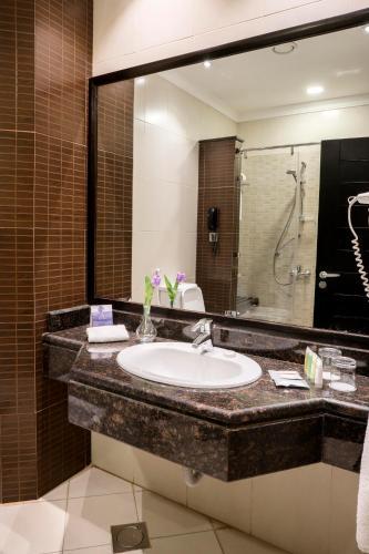 Ayass Hotel (formerly Quality Suites)