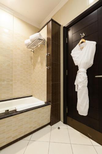 Ayass Hotel (formerly Quality Suites)