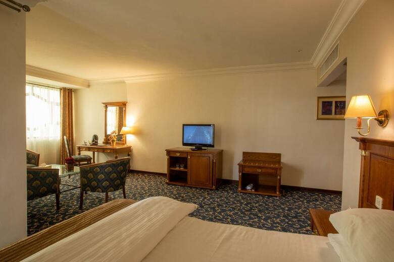 Bristol Hotel