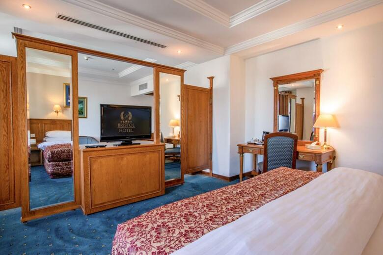 Bristol Hotel