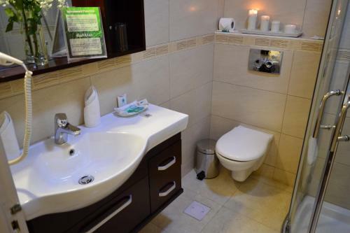 Comfort Hotel Suites