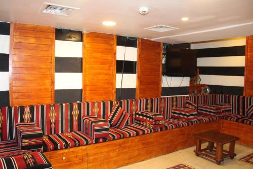 Rest Inn Hotel Apartments