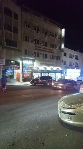 Al Fawanes Hotel Apartments