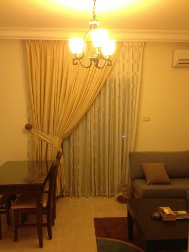 Golden Palace Hotel Apartments
