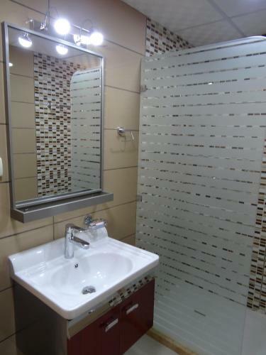 Golden Palace Hotel Apartments