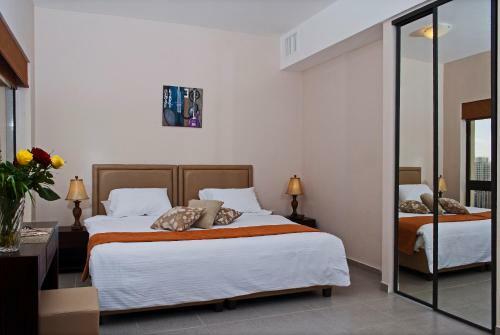 Hotel Celino Suites