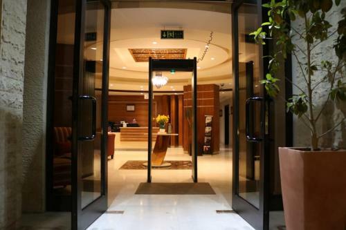 Hotel Celino Suites