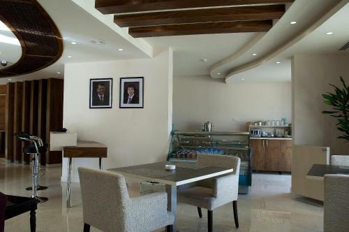 Hotel Celino Suites