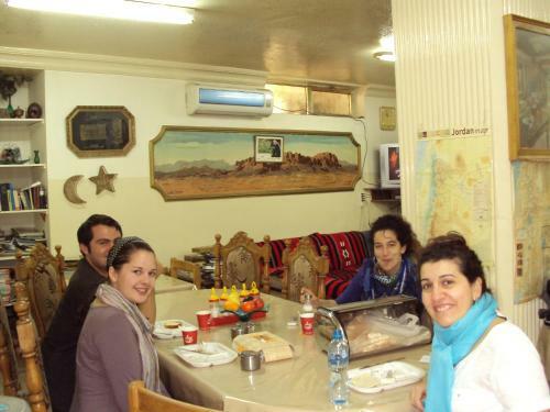 Albergue Farah Hotel