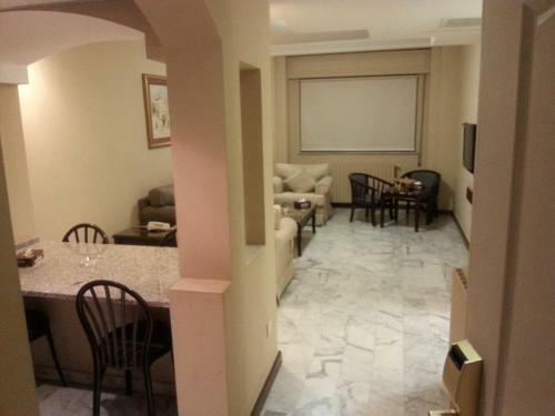 Clermont Hotel Suites