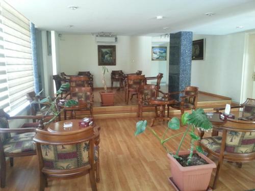 Clermont Hotel Suites
