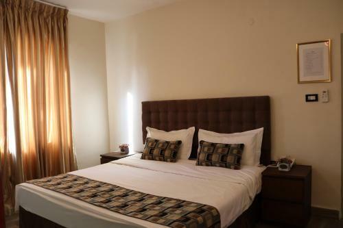 Hostal Villa Dia - Guest House