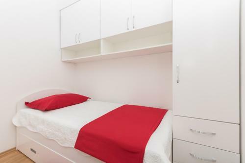 Long Apartment