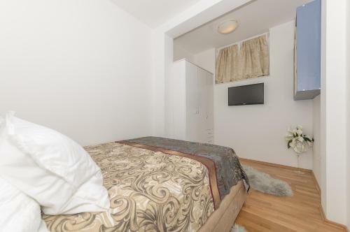 Long Apartment