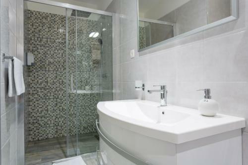 Hostal Luxury Rooms Floramye