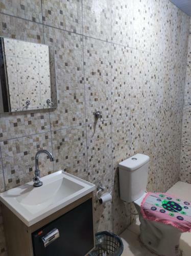 Apartamento Condom�nio Das �guias
