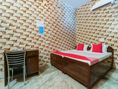 Hotel Oyo 82419 Blue Stone 1