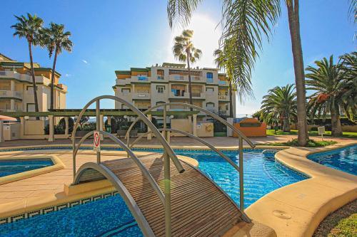 Fantastic 2-bed Apartment Close To The Sandy Beach