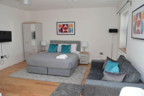 Light And Bright Deluxe Studio Apartment In Sydenham