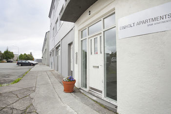 Einholt Apartments