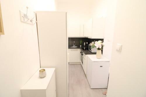 Real Apartments Wessel�nyi IV