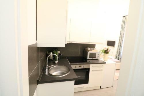 Real Apartments Wessel�nyi IV