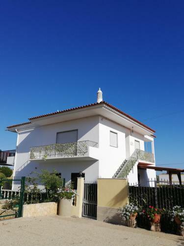 Villa Mila - 3 Bedroom Apartment With Pool