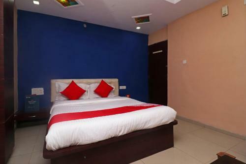 Oyo 28769 The Landmark Hotel