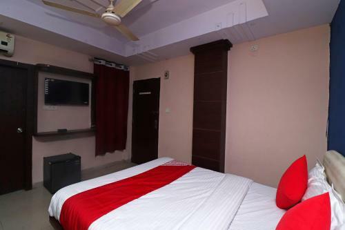 Oyo 28769 The Landmark Hotel