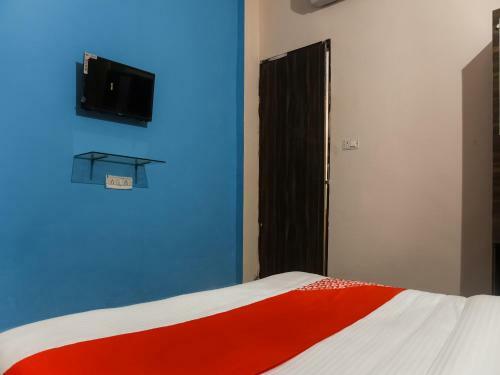 Oyo 64823 Hotel Royace Palace