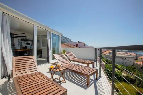 Apartments Left & Right With Jacuzzi, 4 Stars