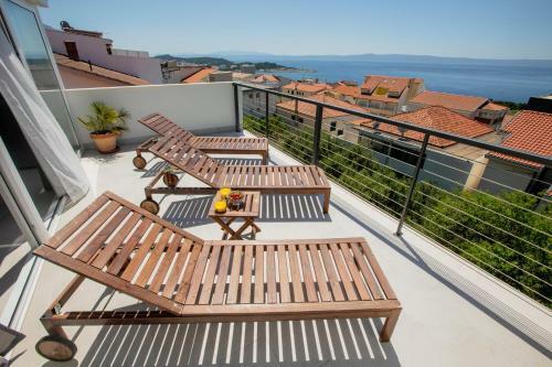 Apartments Left & Right With Jacuzzi, 4 Stars
