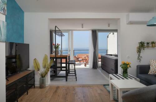 Apartments Left & Right With Jacuzzi, 4 Stars