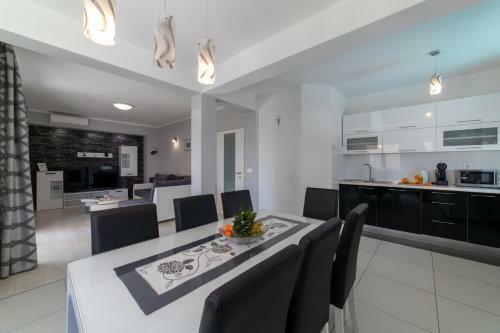 Apartamentos Guest House Ban