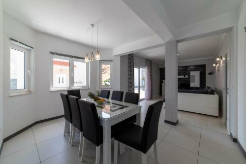 Apartamentos Guest House Ban