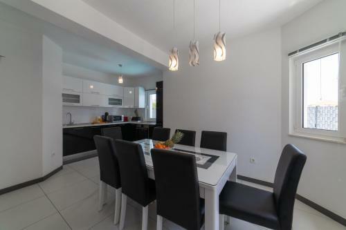 Apartamentos Guest House Ban