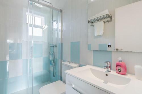 Well Equipped 1 Bedroom Bungalow