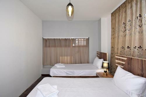 Hostel Asma In Small Center