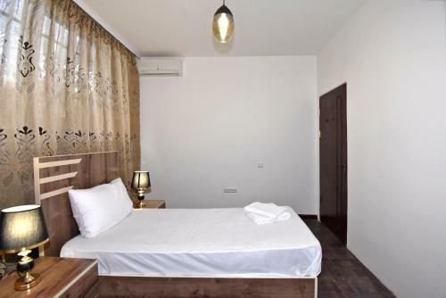 Hostel Asma In Small Center