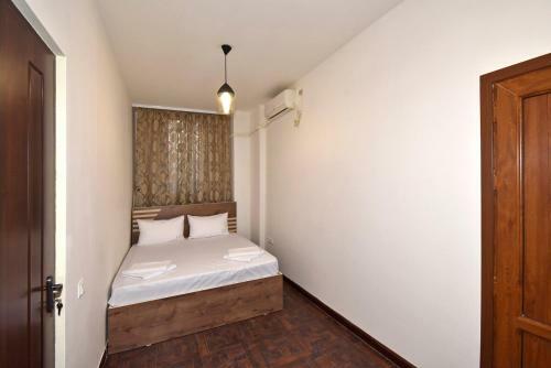 Hostel Asma In Small Center