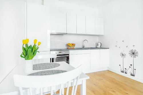 Modern Studio Apartment In The Best Location!